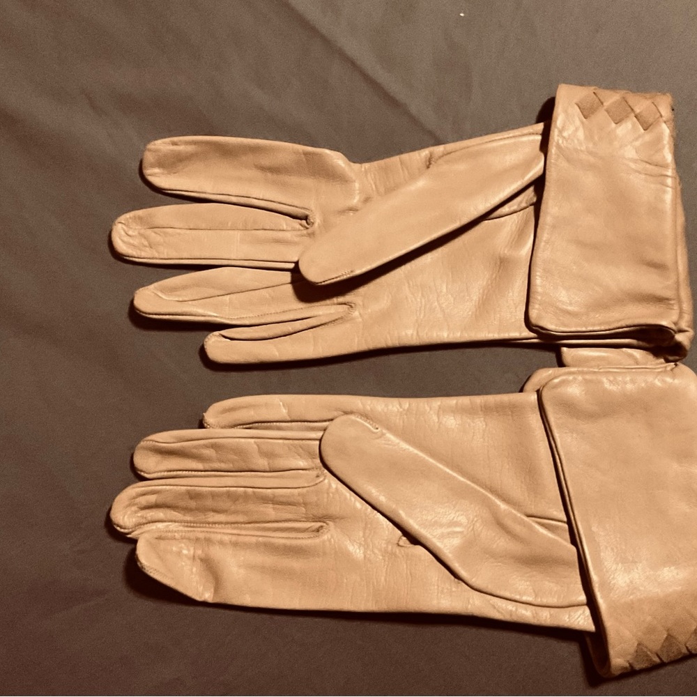Genuine leather gloves from Florence, Italy